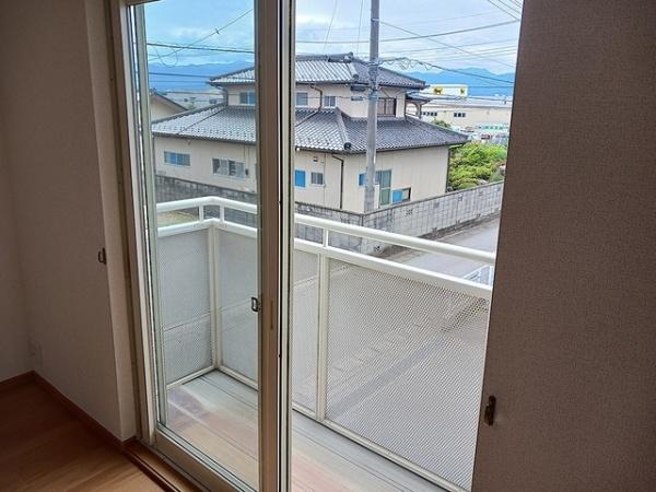 南アルプス市戸田のアパート