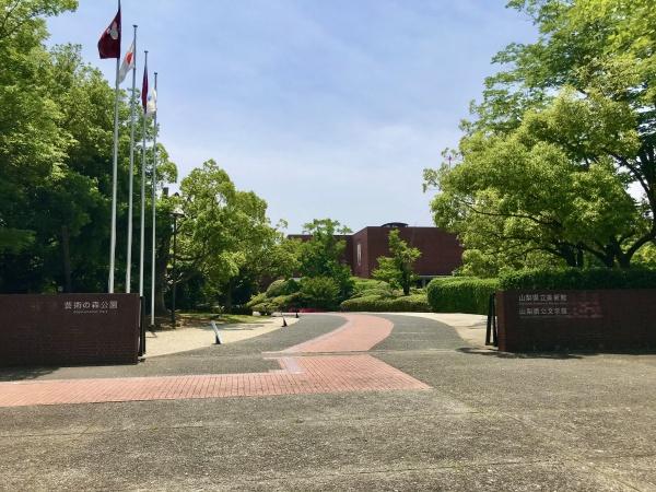 甲斐市富竹新田のアパート(芸術の森公園)