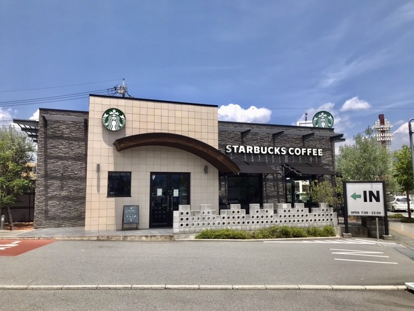 甲斐市富竹新田のアパート(スターバックスコーヒー甲府アルプス通り店)
