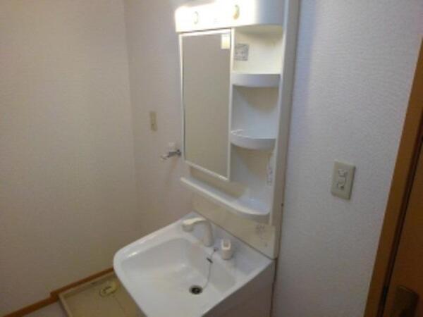 甲府市堀之内町のアパート