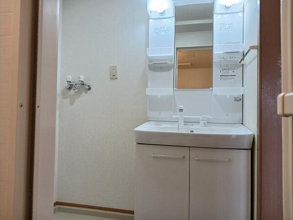 甲府市東光寺１丁目のマンション