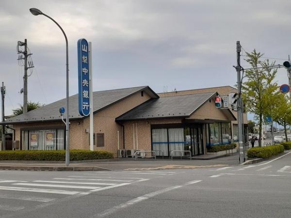 甲府市向町のアパート