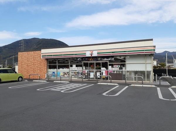 笛吹市石和町川中島のアパート