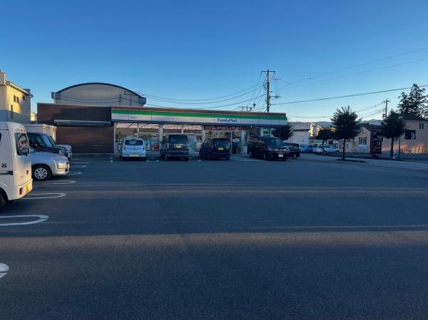 甲府市国母８丁目のアパート(ファミリーマート甲府昭和店)