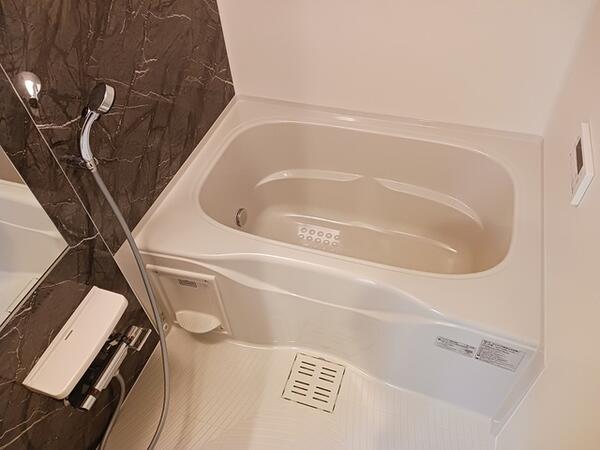 甲府市国母８丁目のアパート