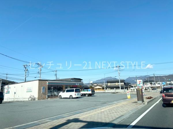 甲斐市名取のアパート(セブンイレブン甲斐竜王駅前店)