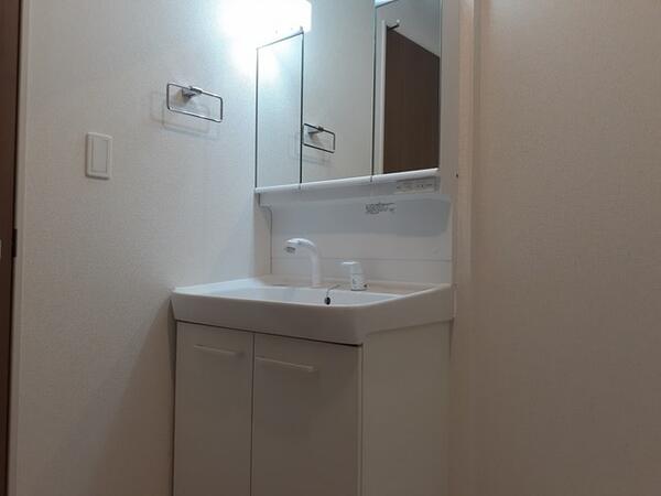 中巨摩郡昭和町西条のアパート
