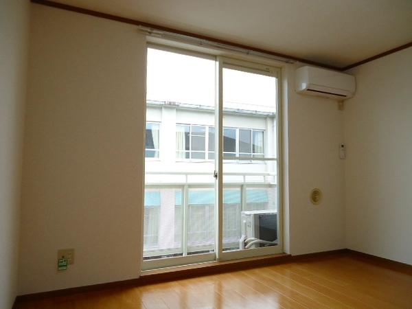 甲府市住吉４丁目のアパート
