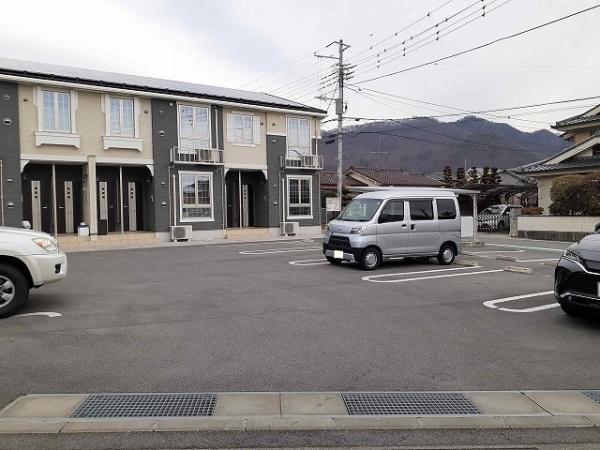甲府市山宮町のアパート