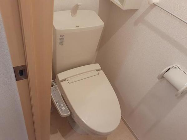中央市西花輪のアパート