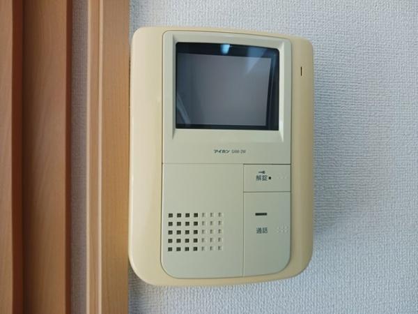 中央市下河東のマンション