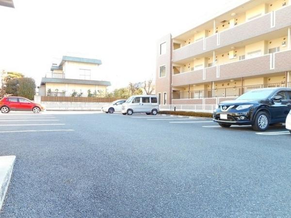 中央市下河東のマンション