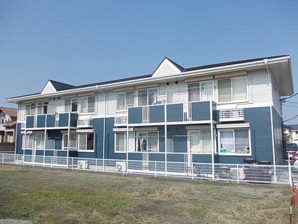 中央市西花輪のアパート