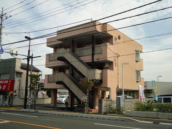 甲府市湯村１丁目のマンション
