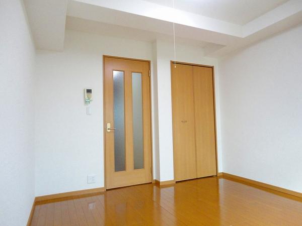 甲府市湯村１丁目のマンション