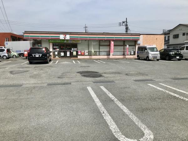 甲府市東光寺１丁目のマンション(セブン-イレブン甲府砂田町店)
