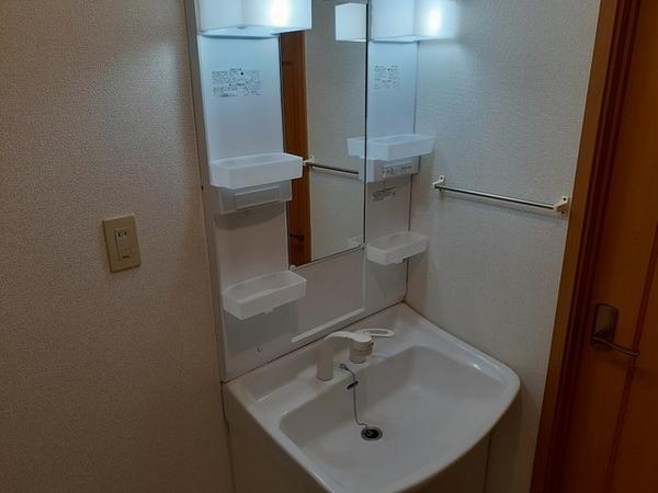 甲府市東光寺１丁目のマンション