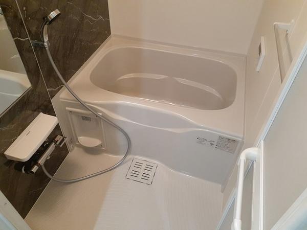 甲府市荒川１丁目のアパート