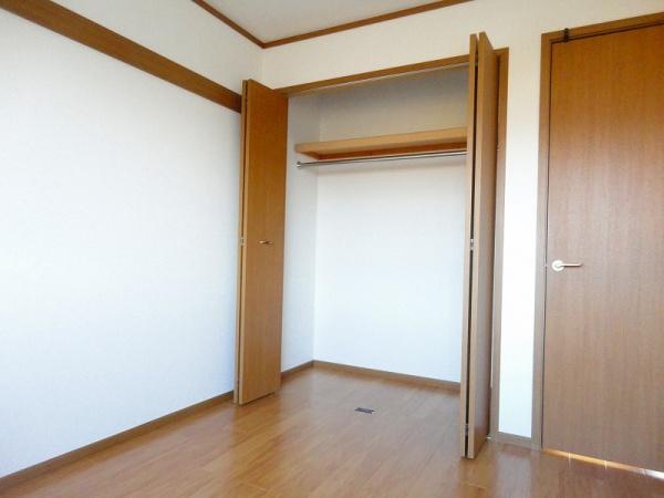 笛吹市石和町東油川のアパート