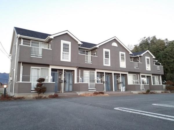 笛吹市石和町東油川のアパート
