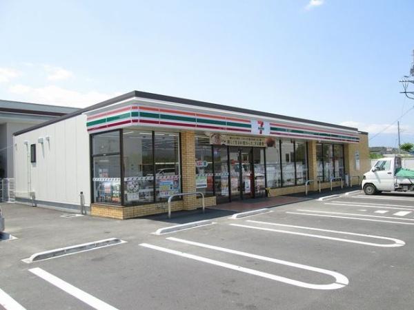 笛吹市石和町東油川のアパート