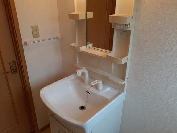 甲府市山宮町のアパート
