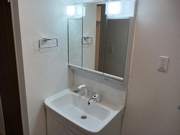 甲府市下小河原町のアパート