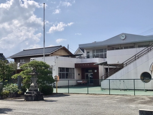 中巨摩郡昭和町河西のアパート(常永保育園)