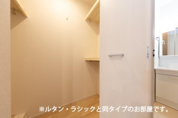 中巨摩郡昭和町河西のアパート