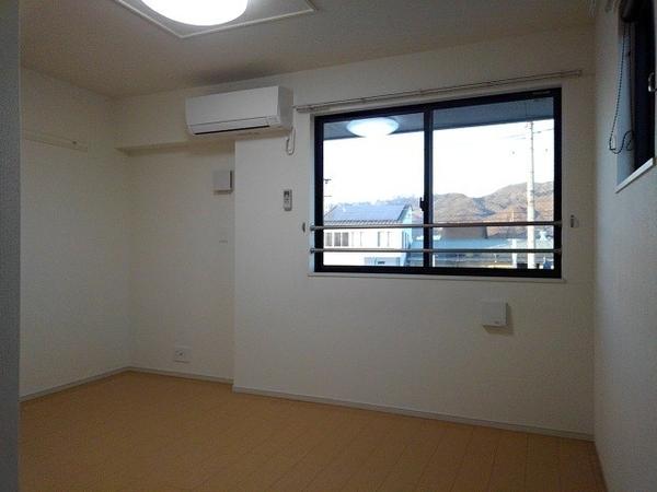 甲府市蓬沢１丁目のアパート