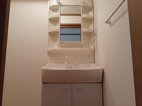 甲府市住吉４丁目のアパート