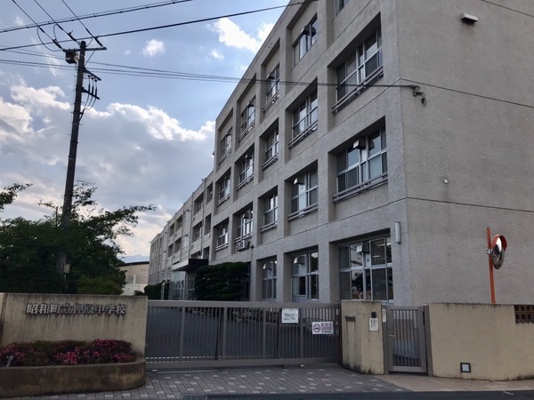 中巨摩郡昭和町紙漉阿原のアパート(昭和町立押原中学校)