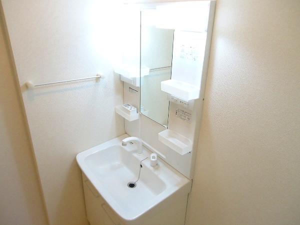 中巨摩郡昭和町上河東のアパート