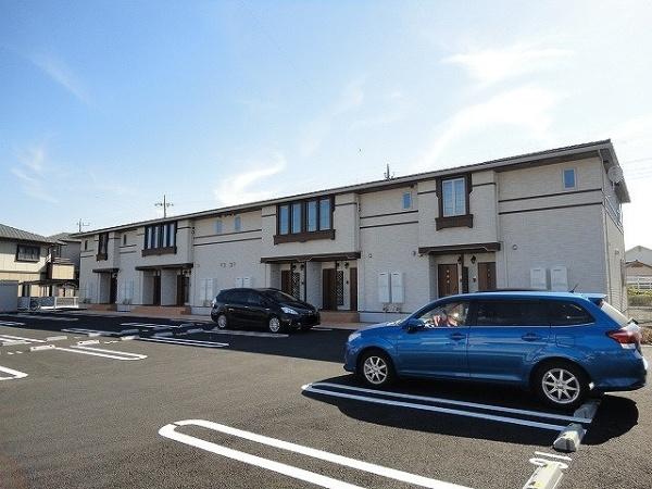 甲府市新田町のアパート