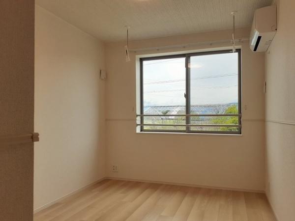 南アルプス市在家塚のアパート