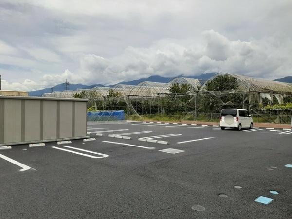 南アルプス市在家塚のアパート