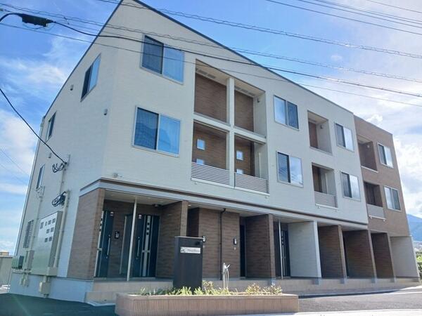 南アルプス市在家塚のアパート
