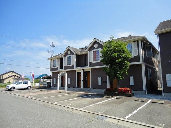 甲斐市境のアパート
