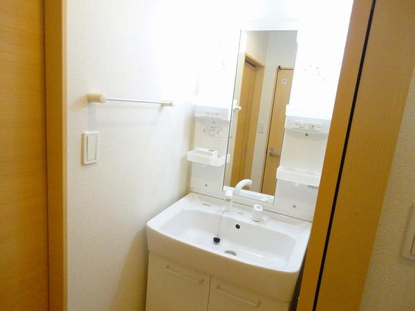甲府市上石田３丁目のアパート