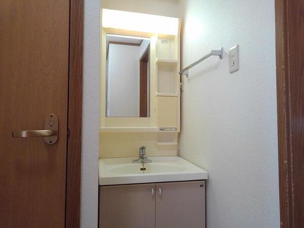 甲斐市島上条のアパート
