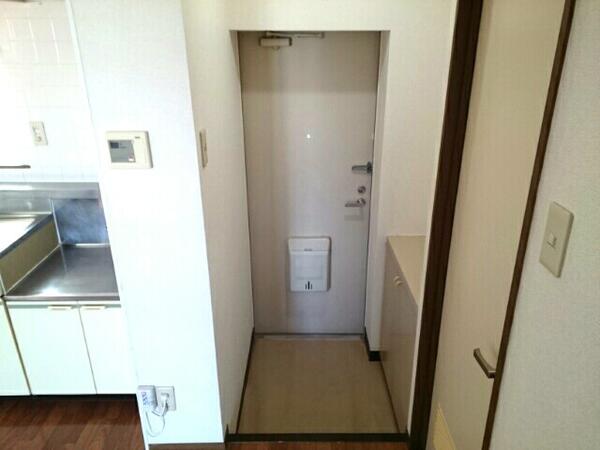 中央市中楯のアパート