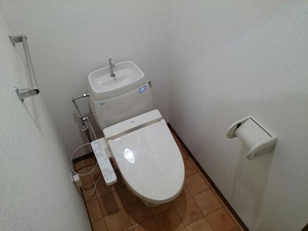 中央市中楯のアパート