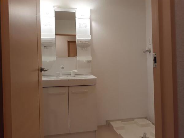 中巨摩郡昭和町西条のアパート