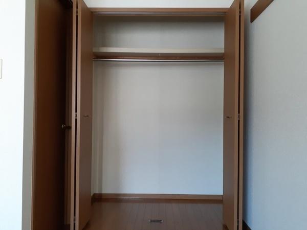 甲府市古府中町のアパート