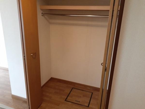 甲府市下飯田２丁目のアパート