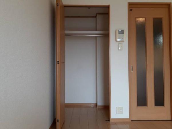 甲斐市西八幡のマンション