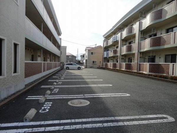 甲斐市西八幡のマンション