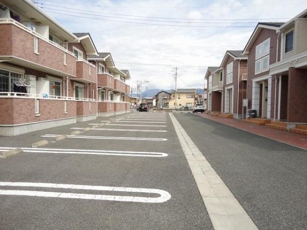 甲府市大里町のアパート