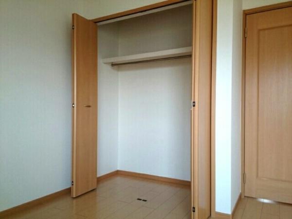 中巨摩郡昭和町築地新居のアパート