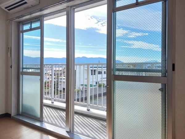 甲府市国母７丁目のマンション